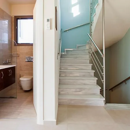 Luxurious Rikas Διαμέρισμα *